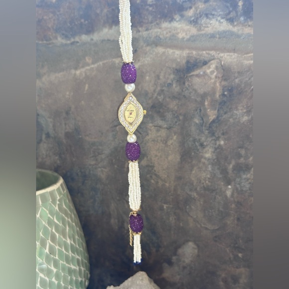 Gold Citizen Rhinestone Turkish Pearl Watch - Picture 7 of 11